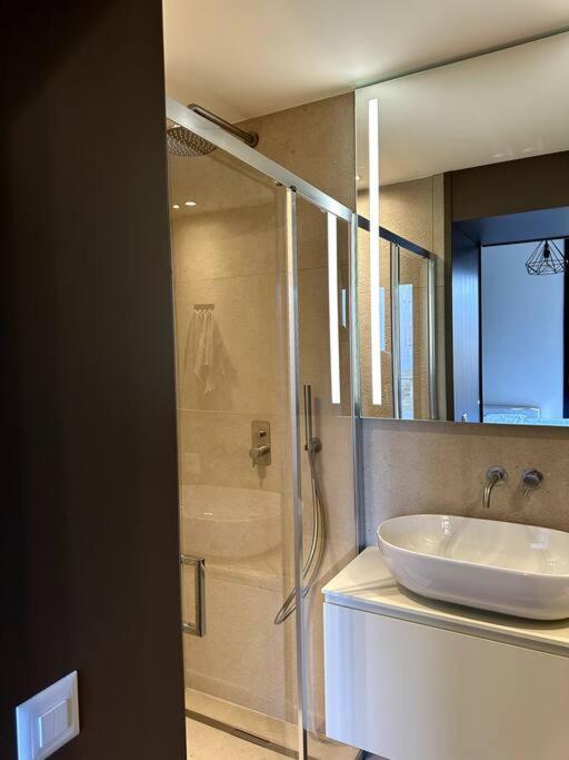 Riva 22 Apartment ลูกาโน ภายนอก รูปภาพ